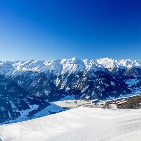 Flat In Near Hohe Tauern Slopes ミッタージル