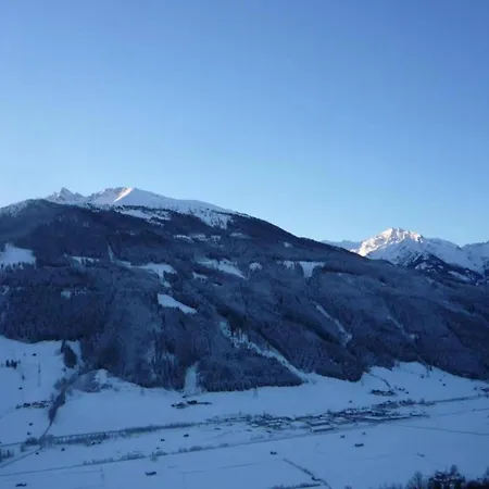 Flat In Near Hohe Tauern Slopes アパート